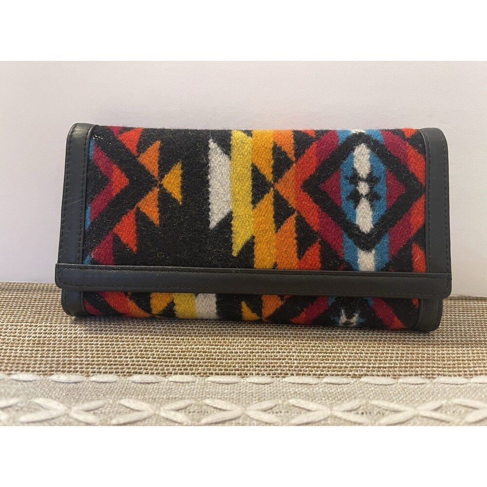 New With Tags pendleton Astex Wallet Gorgeous